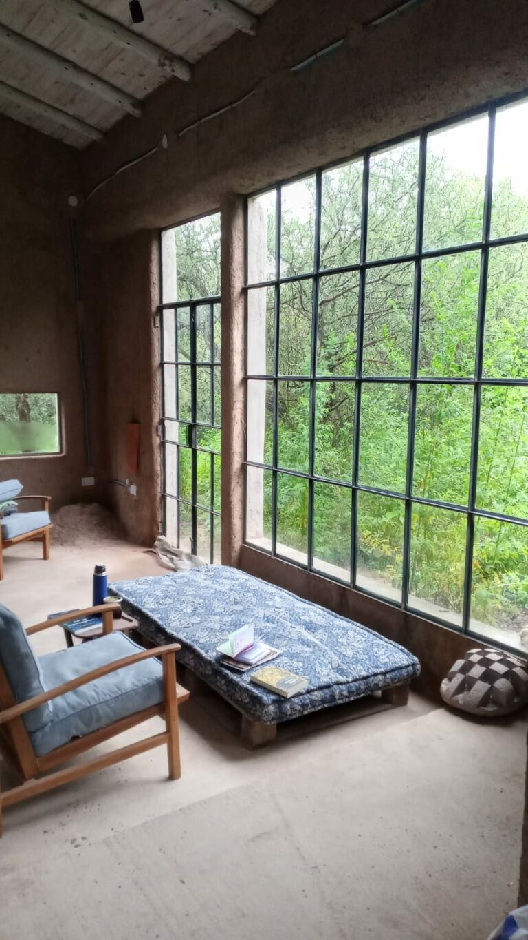 c62f24fc-726e-4c01-a2aa-b6c3ce88a7e1